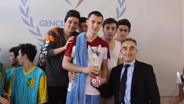 2013 - 2014 Okullar arası Genç Kızlar Erkekler Yüzme İl Birinciliği