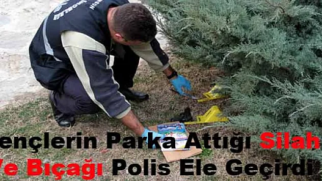 Gençlerin Parka Attığı Silah Ve Bıçağı Polis Ele Geçirdi
