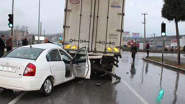 ÇARŞAMBA'DA TRAFİK KAZASI: 1 YARALI...