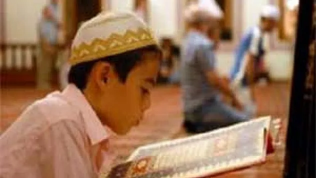 Kur'an-ı Kerim'i Güzel Okuma Yarışması yapılıyor