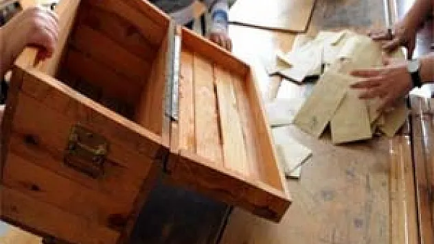 Saatlerin ileri alınması ertelendi