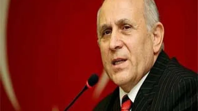 Burhan Kuzu: 'Anayasa Mahkemesi bunu gündeme alıp görüşemez'