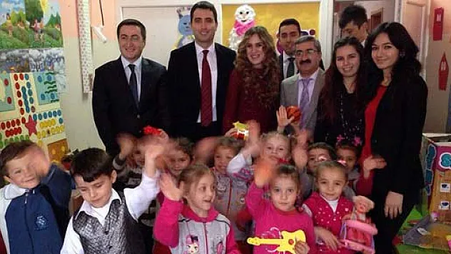 Ayvacık Anaokulu'nun Oyuncak Kumbarası Mutlu Etti