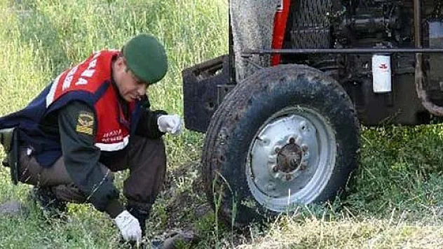 KIZINI TRAKTÖR'LE EZDİ