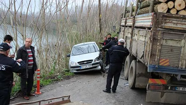 Aynı yerde bir haftada ikinci kaza: 4 yaralı...