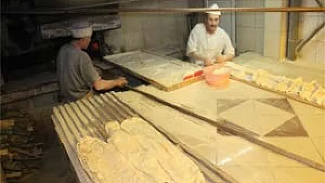 Tatil Var, Ekmek Yok