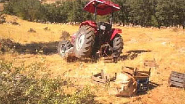 Traktörle Feci Ölüm!