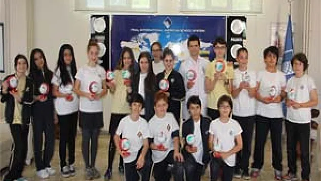 Öğrencilerden Soma için Yardım Kampanyası