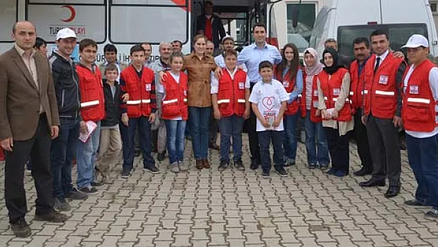 Ayvacık'ta Kan Bağışı Rekoru Kırıldı