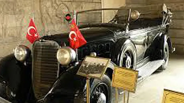 Atatürk'ün makam araçları yenilenecek