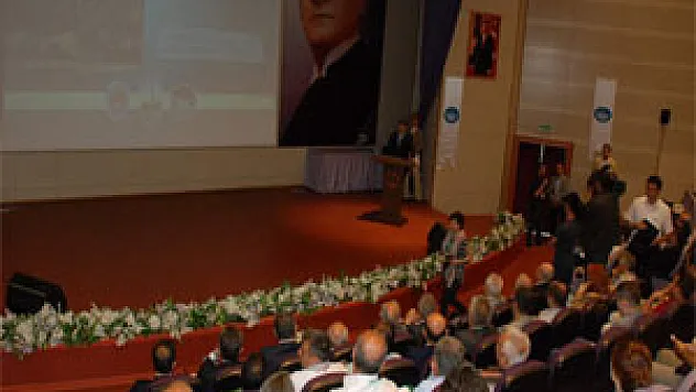 Yılmaz: Köylerdeki Ahşap Binalar Yok Ediliyor