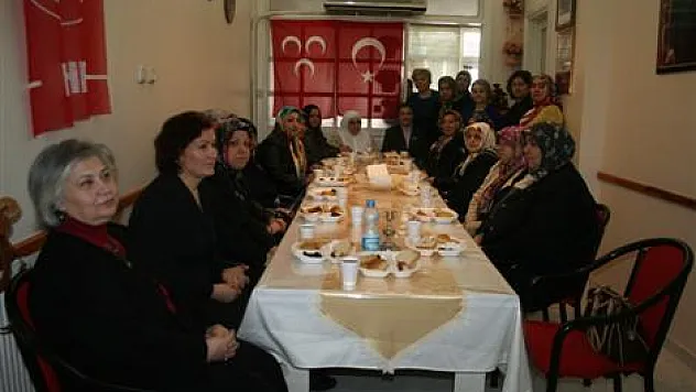 MHP' li Kadınlardan 'Tek Alternatif MHP' mesajı