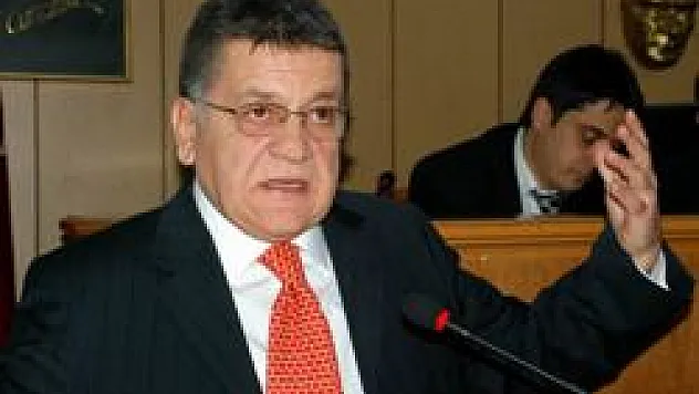 Adnan Sakoğlu hayatını kaybetti