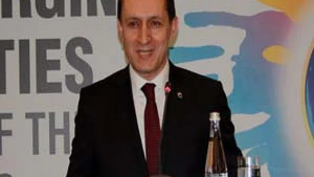 İşler: Abdullah Gül'ün partiye dönmesi kadar doğal bir şey olamaz