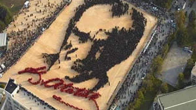 İki kez yaptı üçüncüsünde Guinness'i hedefliyor