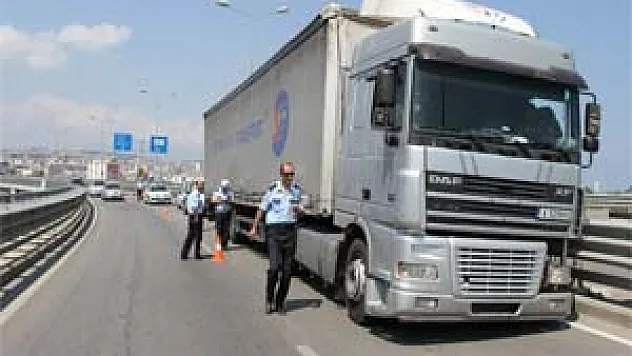 ÜST GEÇİTTE KORKUTAN OLAY