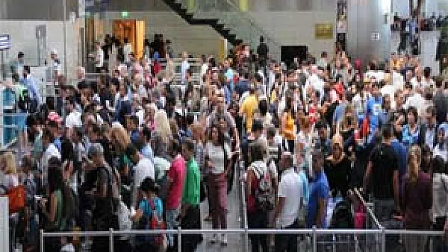 Havalimanında 'okul' yoğunluğu