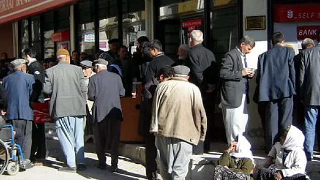 Milyonlarca emekliye bayram müjdesi!