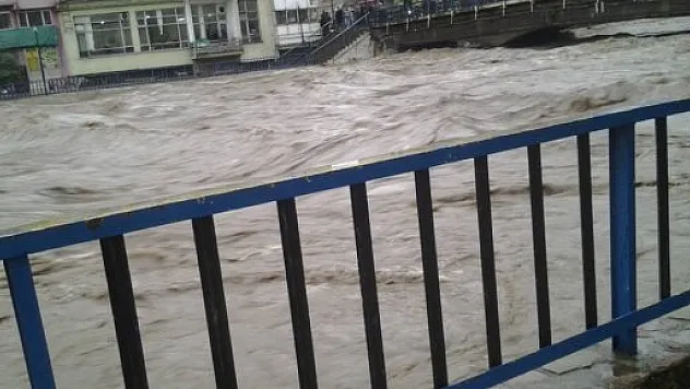 Terme sular altında