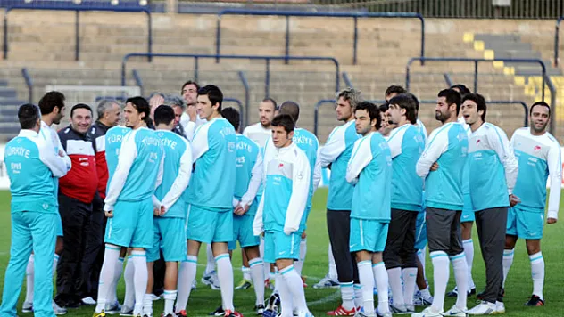 Milli mesai sürüyor..