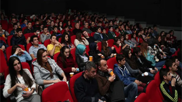 İLKADIM SİNEMA GÜNLERİ'NE YOĞUN İLGİ 