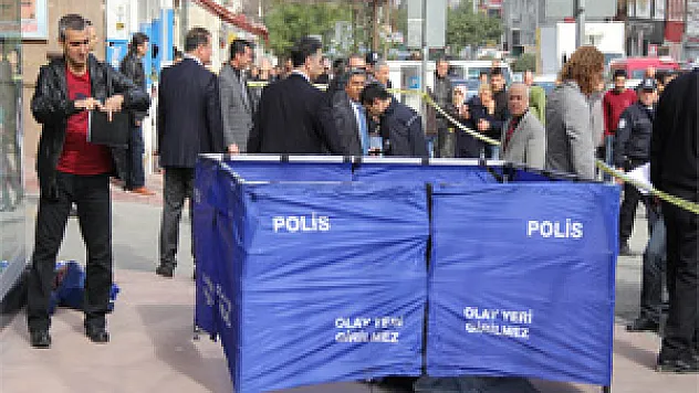 KANSER HASTASI 8. KATTAN ATLAYARAK İNTİHAR ETTİ