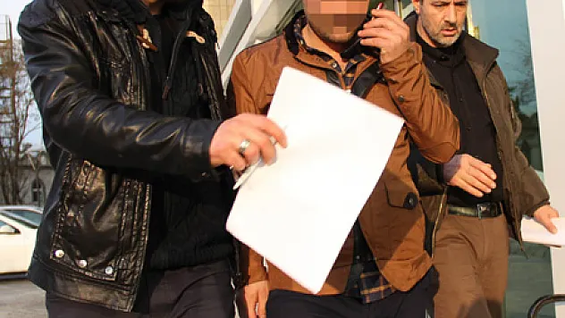 Kaçak Sigarayla Yakalanan Kamyon Şoförü Tutuklandı