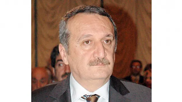 Kulisleri hareketlendiren Mehmet Ağar adaylığı