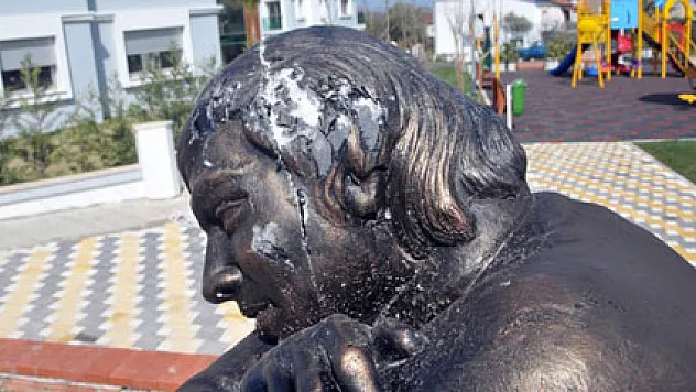Berkin Elvan'ın heykeli parçalandı