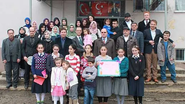 İlahiyat Öğrencilerinden Sevindiren proje