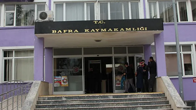 KAYMAKAMLIĞA POMPALI TÜFEKLE GİRDİ