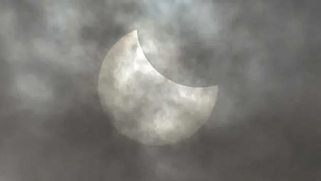 Güneş tutulması İstanbul'dan böyle izlendi