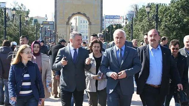 'Aykırı Görüşe Tahammülleri Yok'