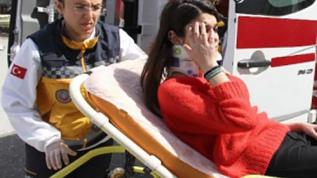 Okulun Penceresinden DÜşen Öğrenci Yaralandı