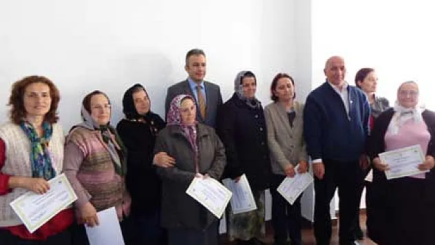 KADIN ÇİFTÇİLERE SERTİFİKALAR VERİLDİ