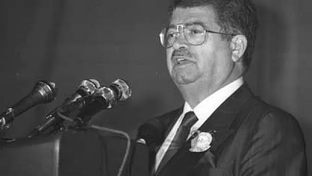 8. Cumhurbaşkanı Turgut Özal kabri başında anıldı