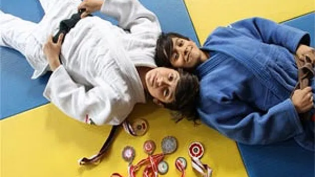 SAMSUN'UN GENÇLERİ GENÇLİK MERKEZLERİNDE PARLIYOR 