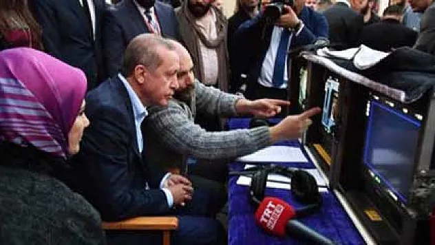 Erdoğan yönetmen koltuğuna oturdu