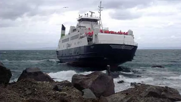 Gökçeada'da feribottaki yolcular tahliye edildi