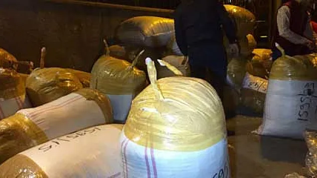 Çalınan 500 bin dolarlık tekstil ürünü kargoda ele geçirildi