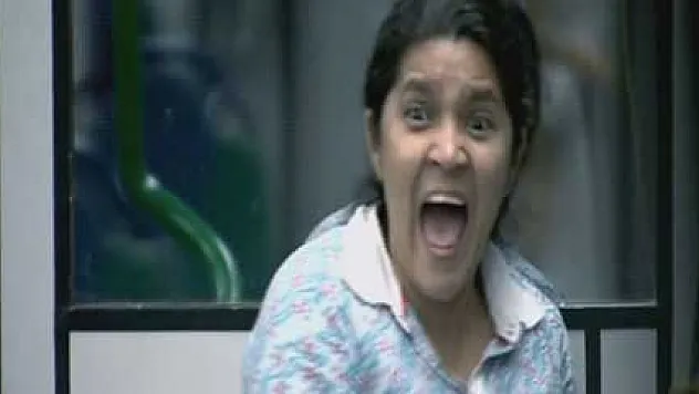 Metro'da çok korkutan hayalet şakası