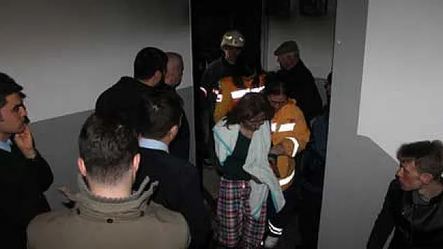 Başkent'te çıkan yangında can pazarı