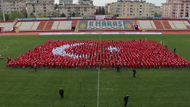 2 bin 500 çocukla diş fırçalama rekoru kırıldı