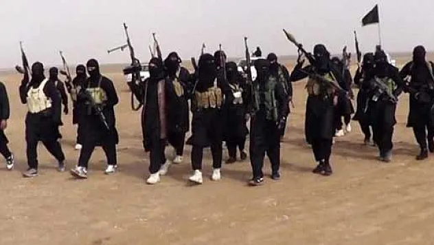 IŞİD esir aldığı 300 Ezidi'yi öldürdü