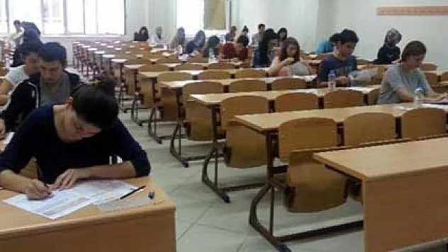 KPSS operasyonunda 4 TRT çalışanı tutuklandı