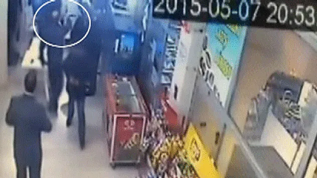 AK Parti toplantısına silahlı baskın