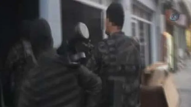 Nefes kesen uyuşturucu operasyonu kamerada!