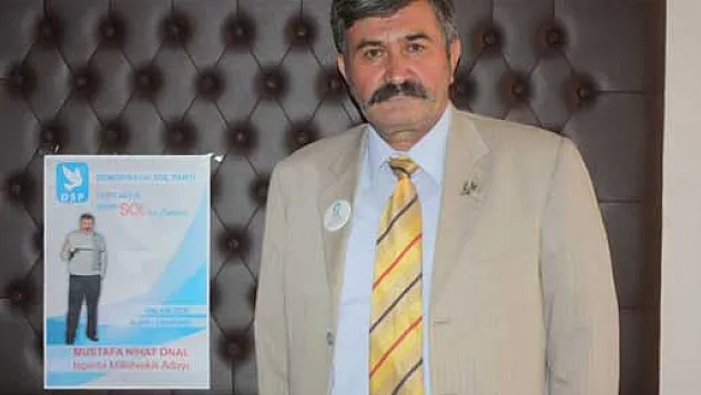 Masum Türker'den 'içkili pankart' açıklaması