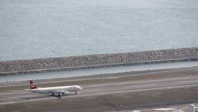 Ve Ordu-Giresun Havaalanı'na ilk uçak indi!