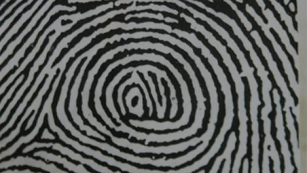 Parmak izinideki 'ALLAH' yazısı